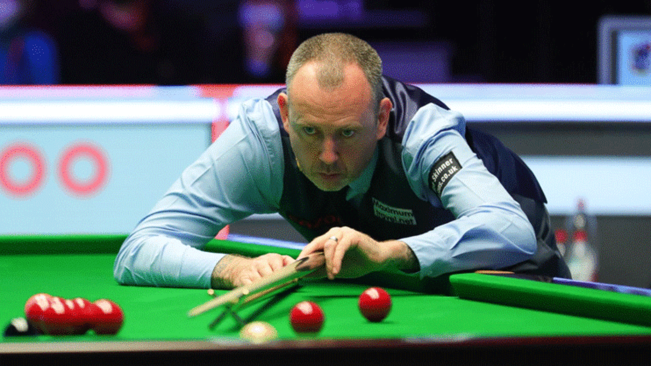 Mark Williams breezes into last 16 in World Snooker Championship