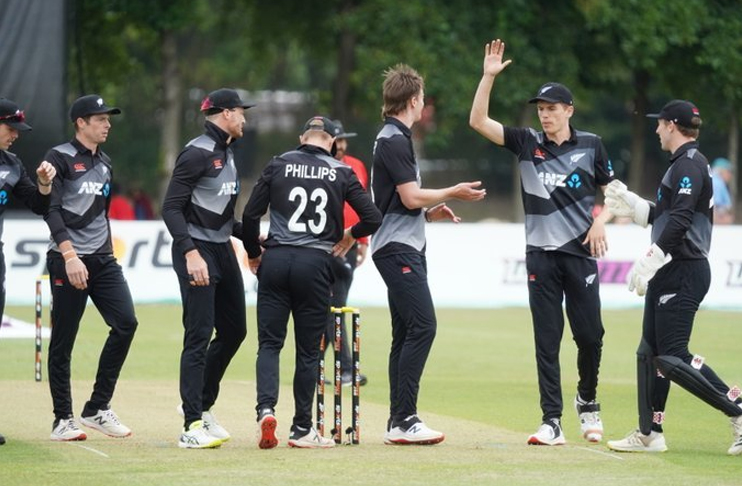 De bowlers die Nieuw-Zeeland versloegen in de eerste T20I-wedstrijd tegen Nederland