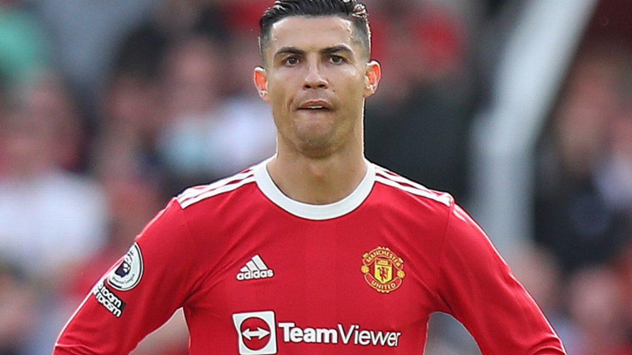 Cristiano Ronaldo to leave Manchester United with immediate effect