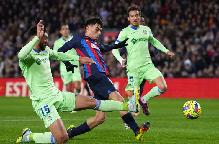 Pedri decider helps Barcelona edge Getafe to maintain lead at top