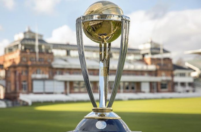 Cricket-World-Cup-Trophy-Pakistan