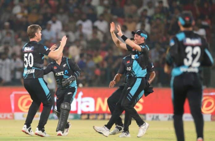 PAK-vs-NZ-T20I-3-NZ