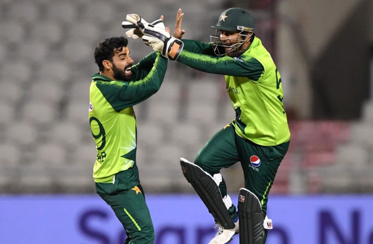 Sarfaraz-Ahmed-Shadab-Khan