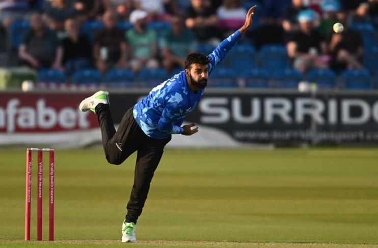 Shadab-Khan-Sussex-return