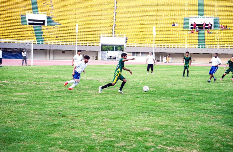 Pakistan-street-child-football-team