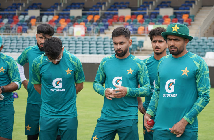 pakistan-test-squad-to-reach-melbourne-for-second-test