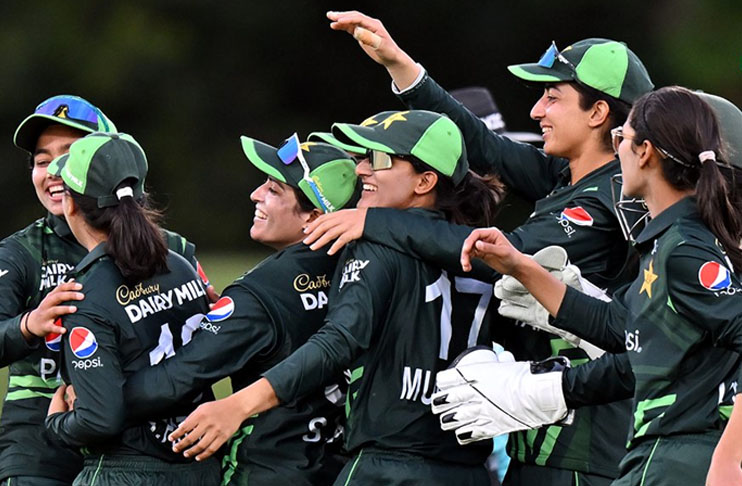 pakistan-women-defeat-new-zealand-in-super-over