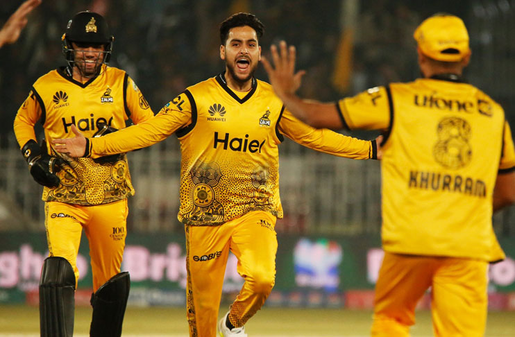 Mehran-Mumtaz-Peshawar-Zalmi-PSL-9-Quetta-Gladiators