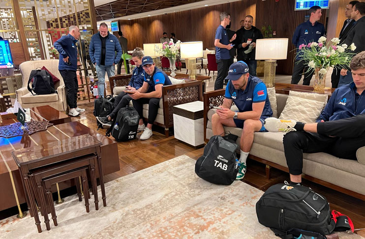 new-zealand-squad-arrives-in-pakistan