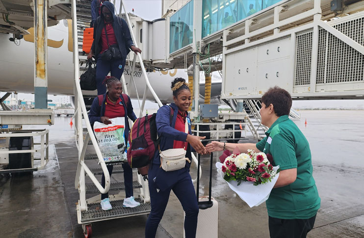 west-indies-women-team-reaches-pakistan