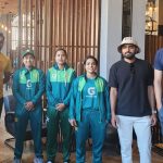 pakistan-mens-cricketers-meet-womens-team