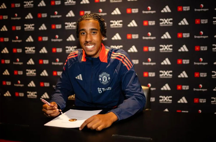 manchester-united-sign-leny-yoro