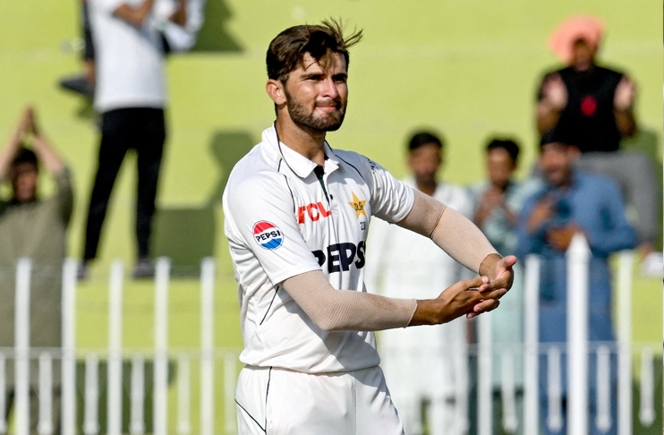 Shaheen-Afridi-cradle-celebration-Pakistan-Bangladesh-Test