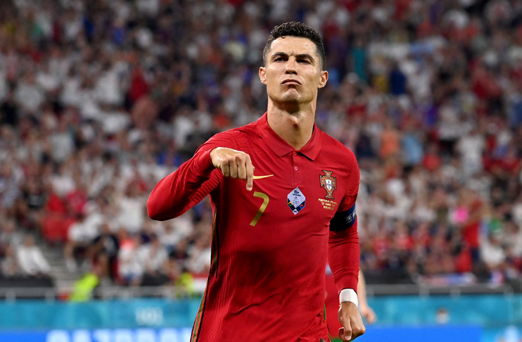 Cristiano-Ronaldo-re-addresses-retirement-plans-ronaldo-one-billion-social-media-followers