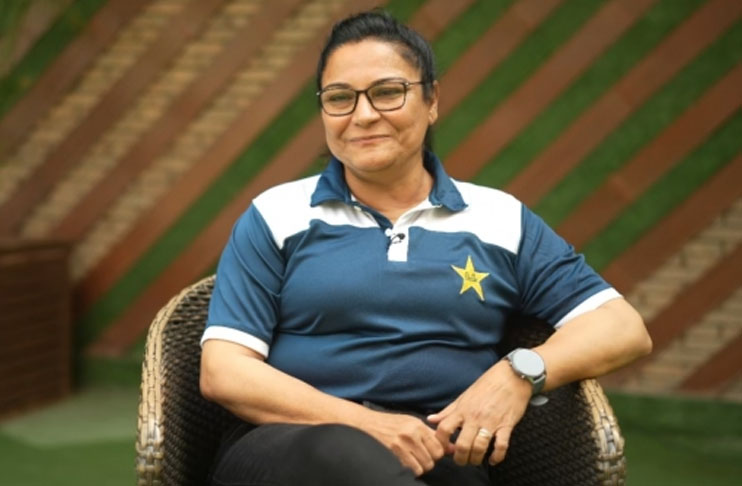 saleema-imtiaz-pakistan-woman-umpire-in-icc