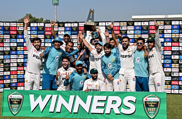 Spinners-give-Pakistan-historic-Test-series-win-over-England