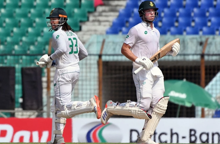 Tony-de-Zorzi-Tristan-Stubbs-put-South-Africa-in-command-against-Bangladesh