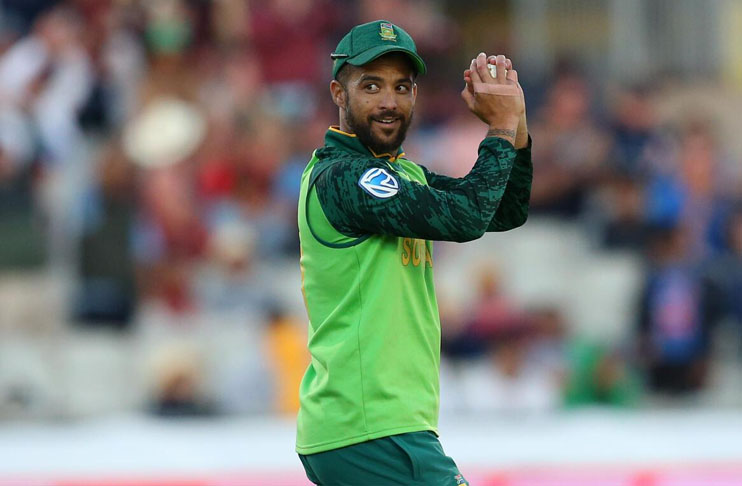 south-africa-coach-jp-duminy-takes-the-field-against-ireland