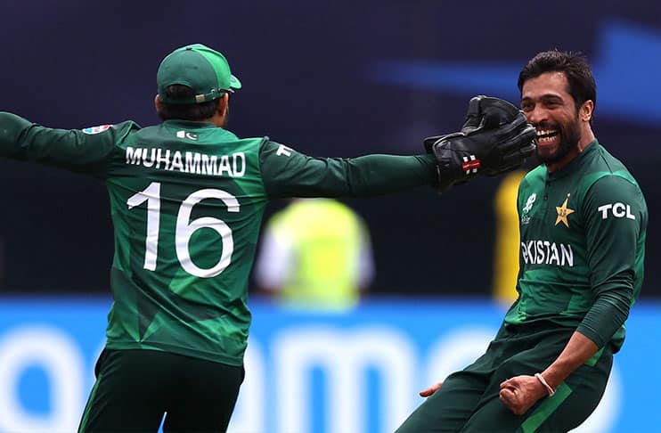 mohammad-amir-advises-rizwan-to-bat-freely