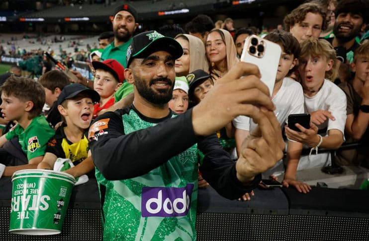 melbourne-stars-reintroduce-pakistan-fan-zone-for-bbl-14