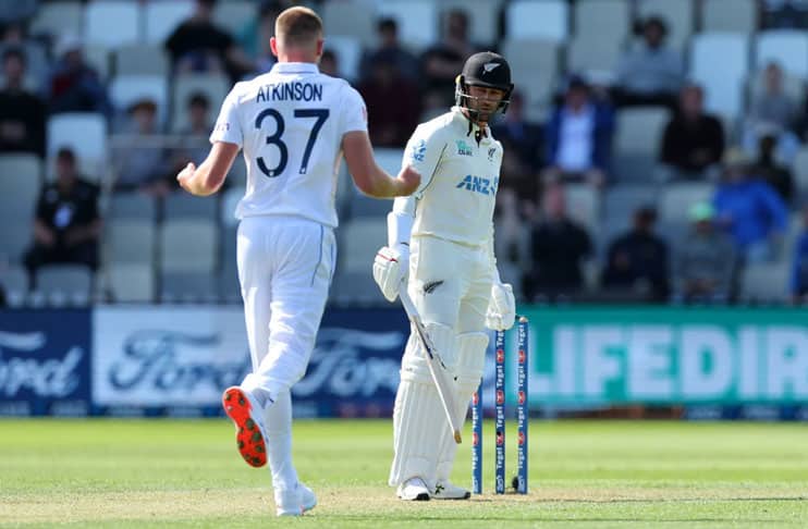 new-zealand-struggle-brook-ton-puts-england-in-second-test