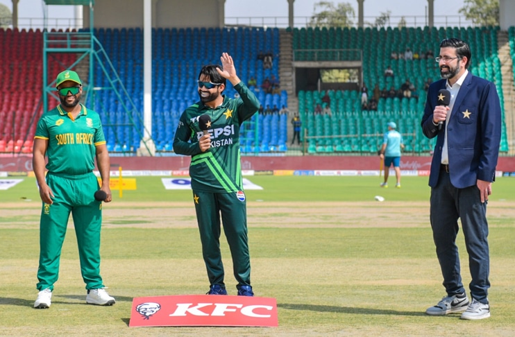 tri-nation-odi-series-south-africa-win-toss-against-pakistan