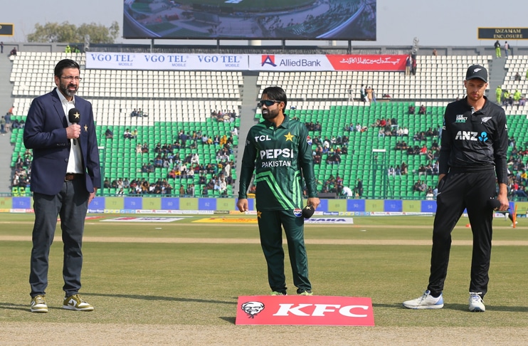 tri-nation-series-new-zealand-toss-against-pakistan-final