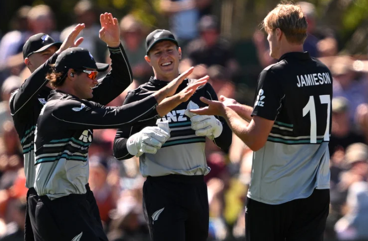 new-zealand-beat-pakistan-by-nine-wickets-in-first-t20i